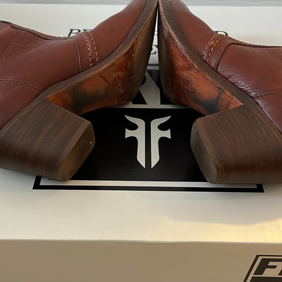 Leather boots - Picture 3 of 5